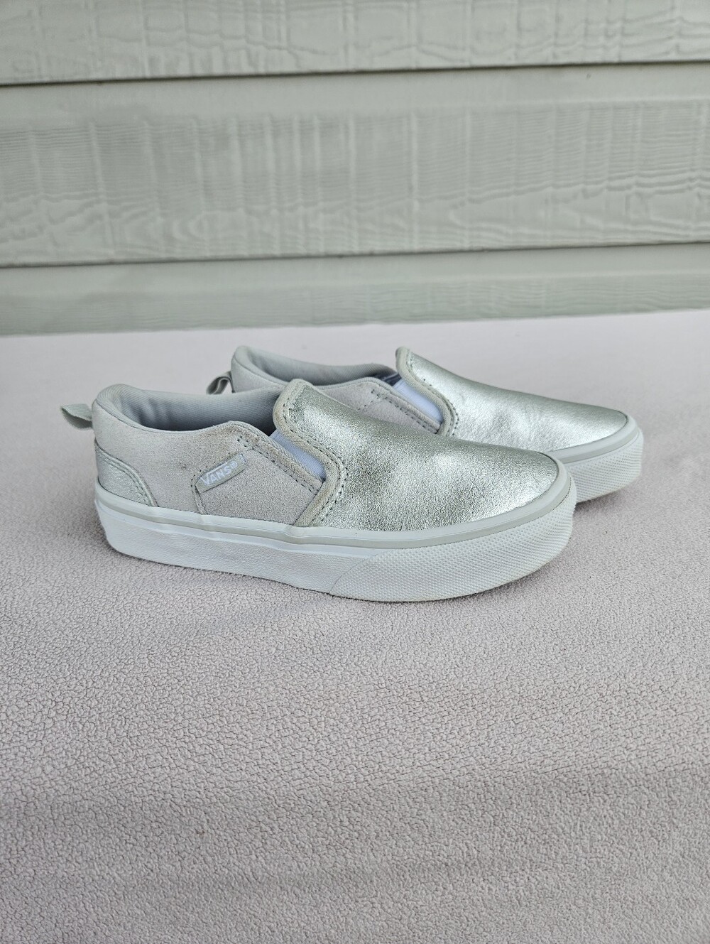 Vans Asher Child SZ 12 Missy Metallic Silver Slip-On Skate Low Shoe Sneakers